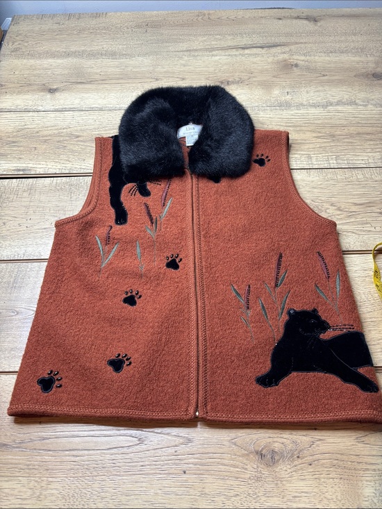Lisa international Jackets & Blazers - Women’s Vintage Lisa International Wool Panther Vest with Faux Fur Collar Size M